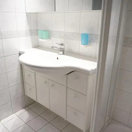 Obri Tuftra-7 By Interhome زيرمات